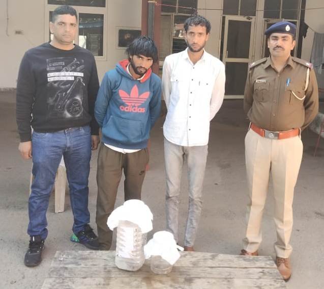 सीआईए धारूहेड़ा ने अवैध हथियार के साथ दो आरोपियों को किया गिरफ्तार  -आरोपियों के कब्जे से एक देशी कट्टा व दो जिंदा कारतूस किए बरामद