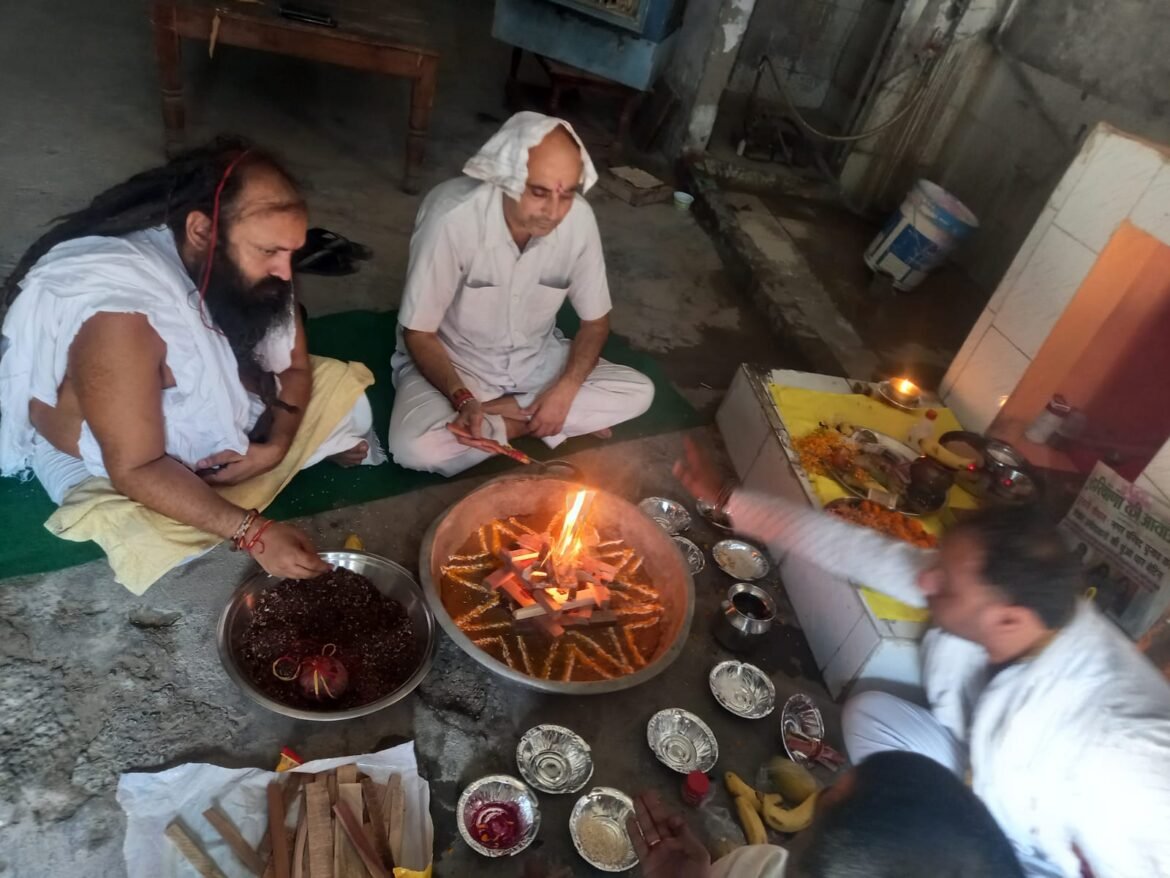 हरियाणा की आवाज समाचार पत्र  के 14 साल पूरे होने के अवसर पर कराई पूजा अर्चना