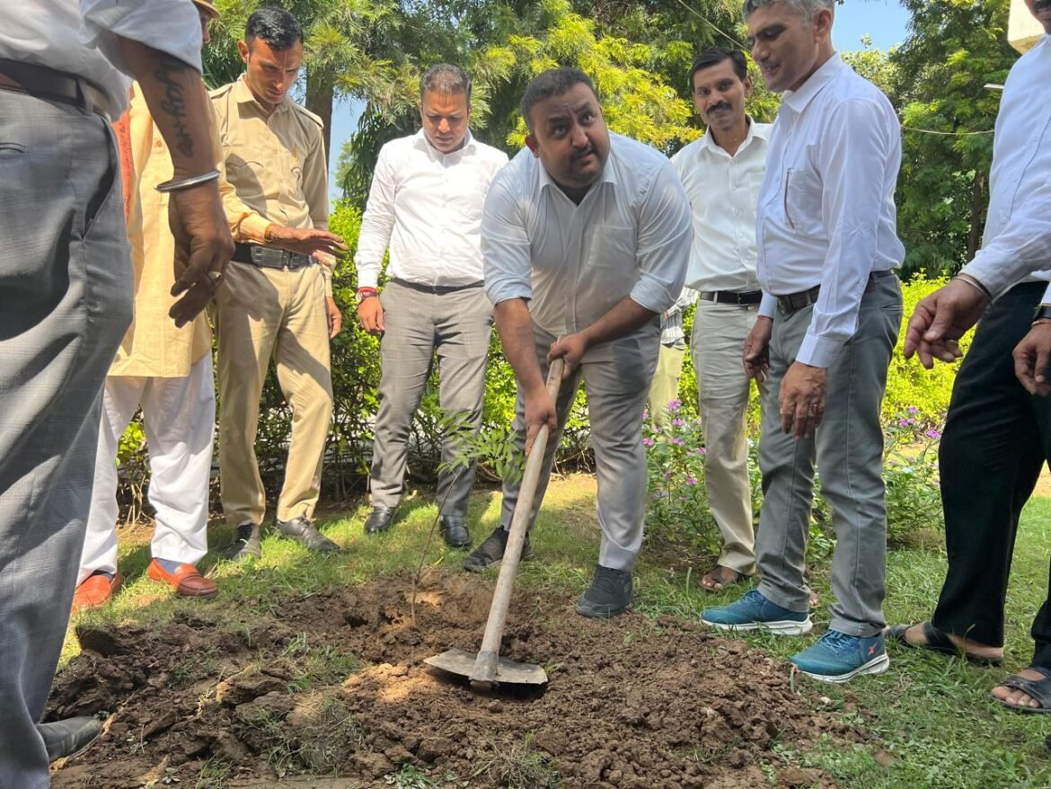 किसानों की हुई सराहना भी और आलोचना भी,जाम में फंसे राहगीरों को हुई भारी परेशानी