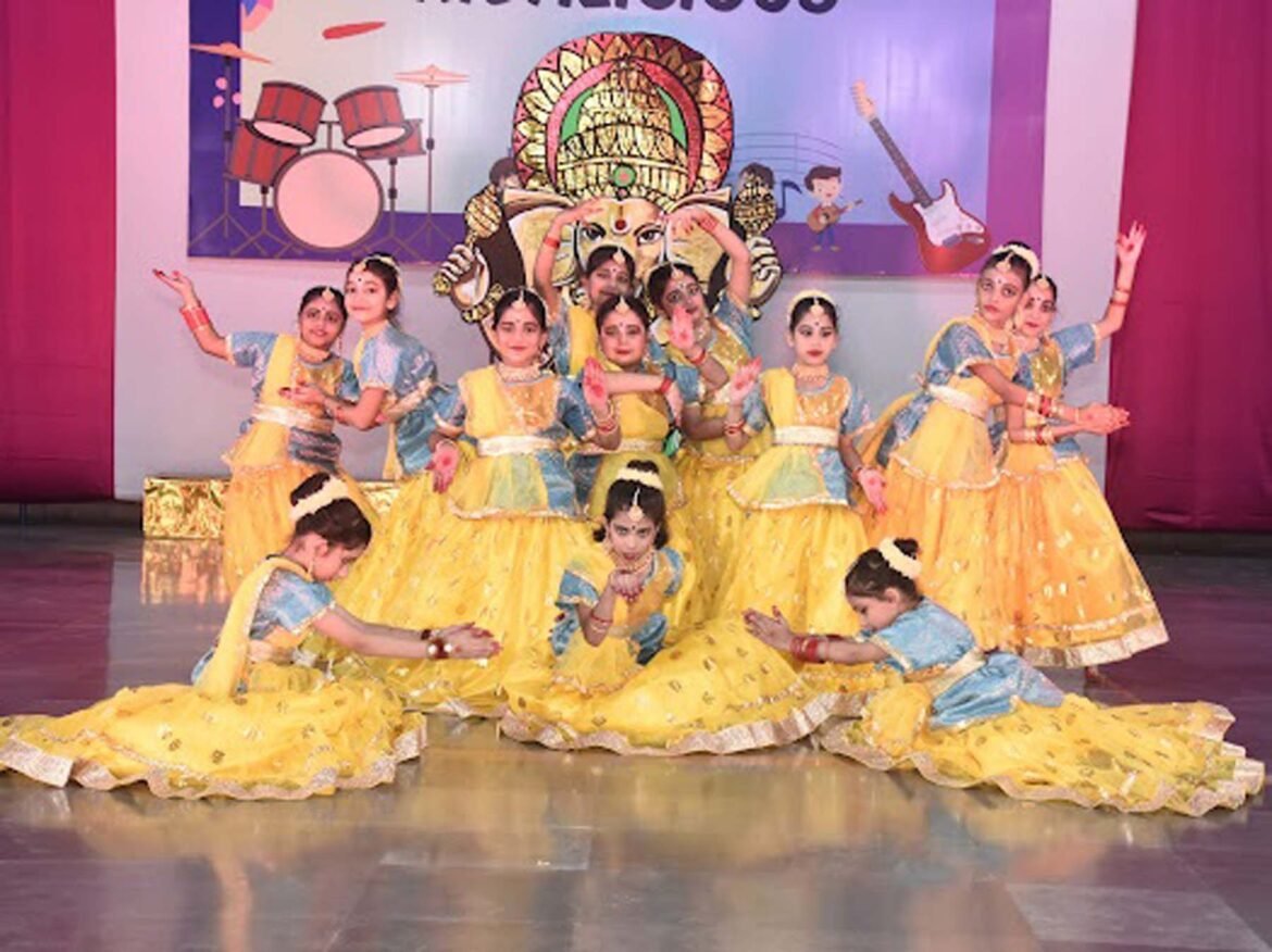 स्कूल के वार्षिक समारोह किडालिसियस में बच्चों ने दिखाई प्रतिभा