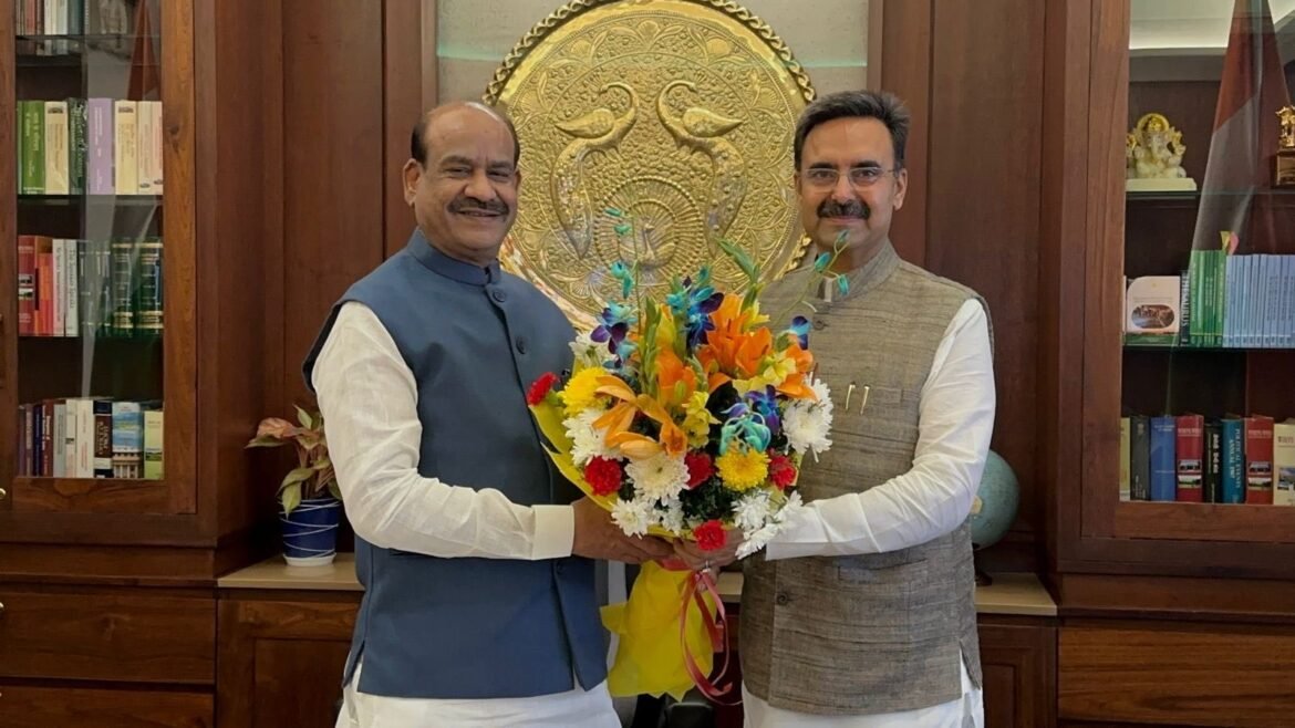 विधान सभा अध्यक्ष हरविंद्र कल्याण ने लोकसभा अध्यक्ष से की शिष्टाचार भेंट