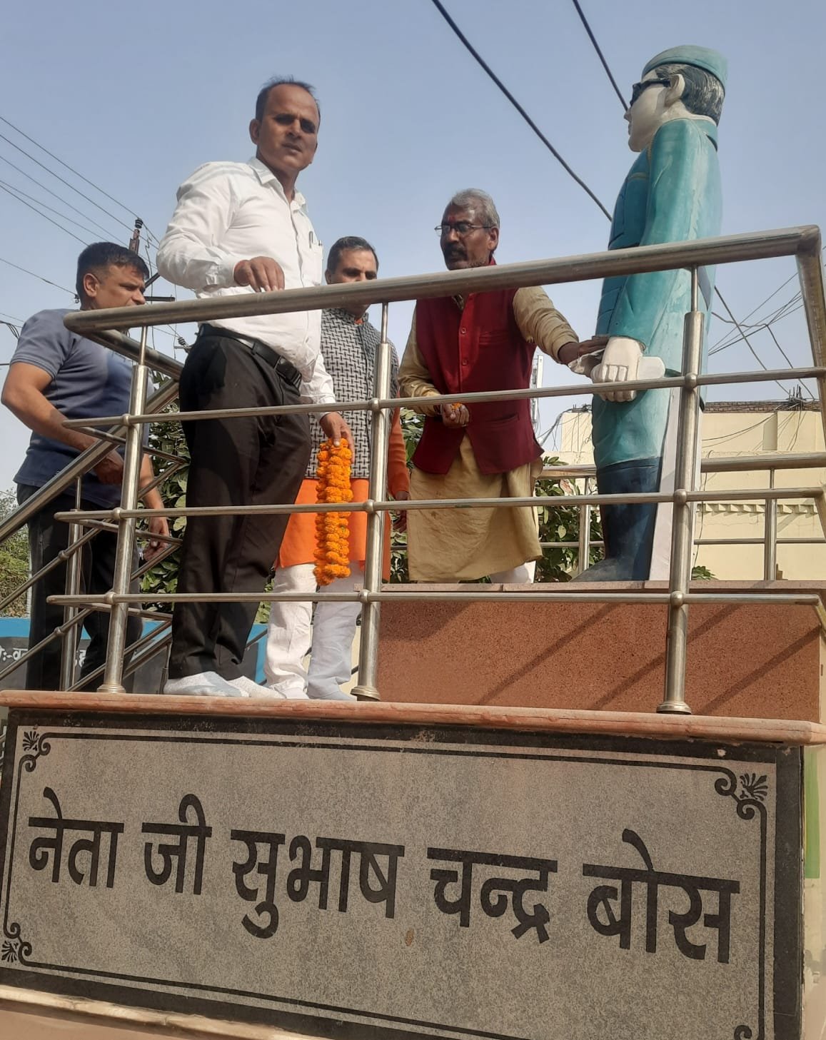 देश की आजादी के महानायकों की याद में “एक दिया अभियान” के तहत 1857 की क्रांति के जनक राव तुलाराम एवं नेताजी सुभाष चंद्र बोस को नमन किया गया:   