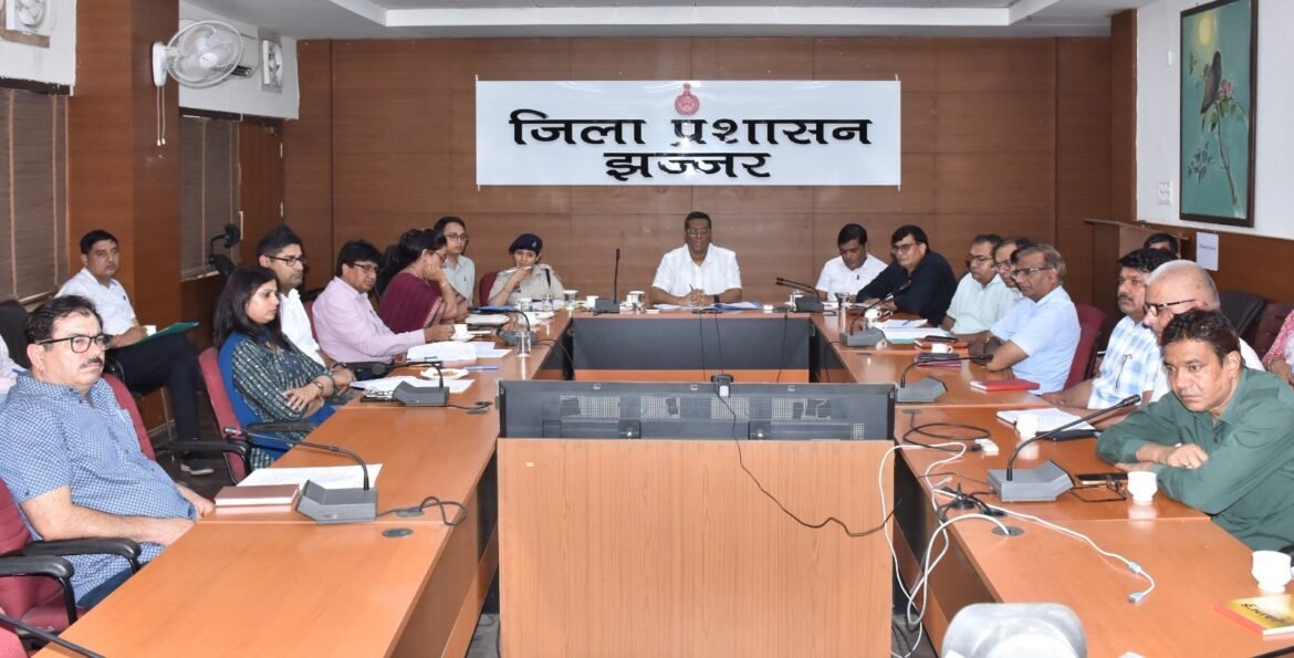 योग को जन-जन से जोड़ें, इसे जन आंदोलन बनाएं: डीसी