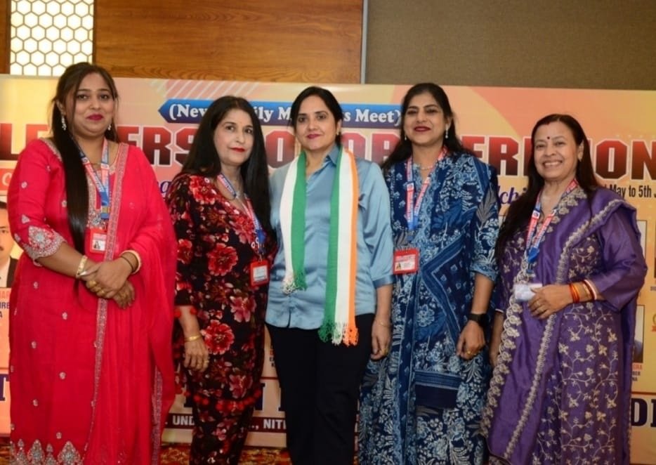 भ्रष्टाचार उन्मूलन जागरूकता के लिए दिया सम्मान