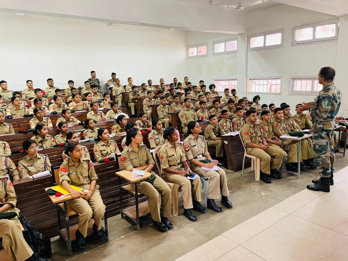 अनुशासन, नेतृत्व और राष्ट्रीय एकता पर जोर देते हुए एनसीसी कैंप 174 की शुरुआत हुई