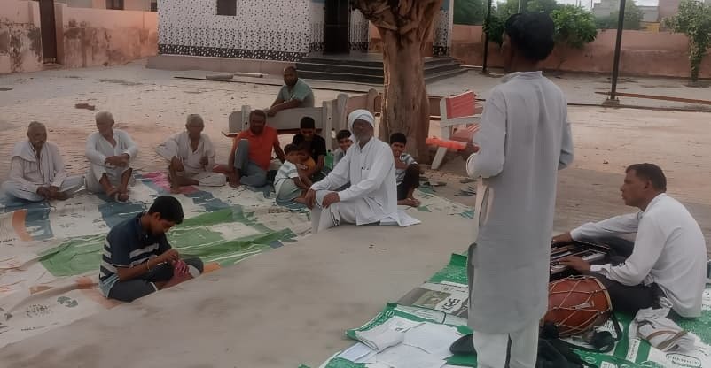 सरकारी योजनाओं का प्रचार कर रहीं हैं भजन पार्टियां, सामाजिक कुरीतियों पर भी प्रहार
