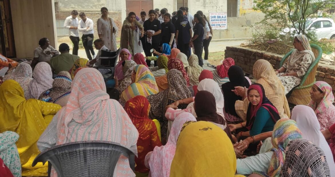 बीएमयू के विधि संकाय द्वारा गांव खरावर में साइबर सुरक्षा पर आधारित नुक्कड़ नाटक का किया आयोजन