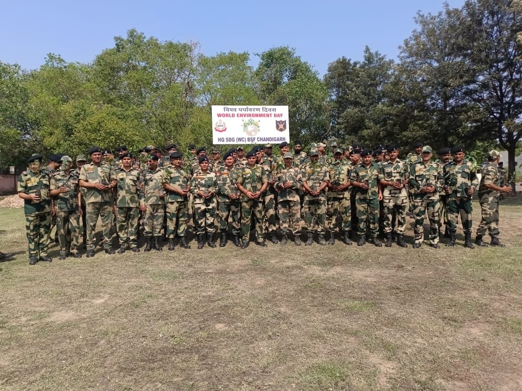सीमा सुरक्षा बल (BSF) पश्चिमी कमान ने विश्व पर्यावरण दिवस 2025 को अपने मोहाली स्थित लखनौर  परिसर में व्यापक वृक्षारोपण अभियान और पर्यावरण जागरूकता कार्यक्रम के साथ मनाया, जो सीमा सुरक्षा के साथ-साथ पारिस्थितिक संरक्षण के प्रति अपनी प्रतिबद्धता को दर्शाता है।
