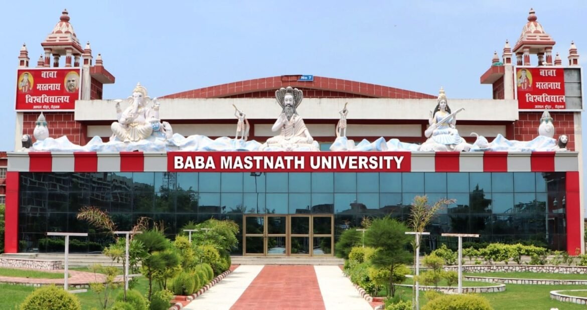 बाबा मस्तनाथ विश्वविद्यालय में अंतर्राष्ट्रीय प्लास्टिक बैग मुक्त दिवस पर जागरूकता कार्यक्रम आयोजित
