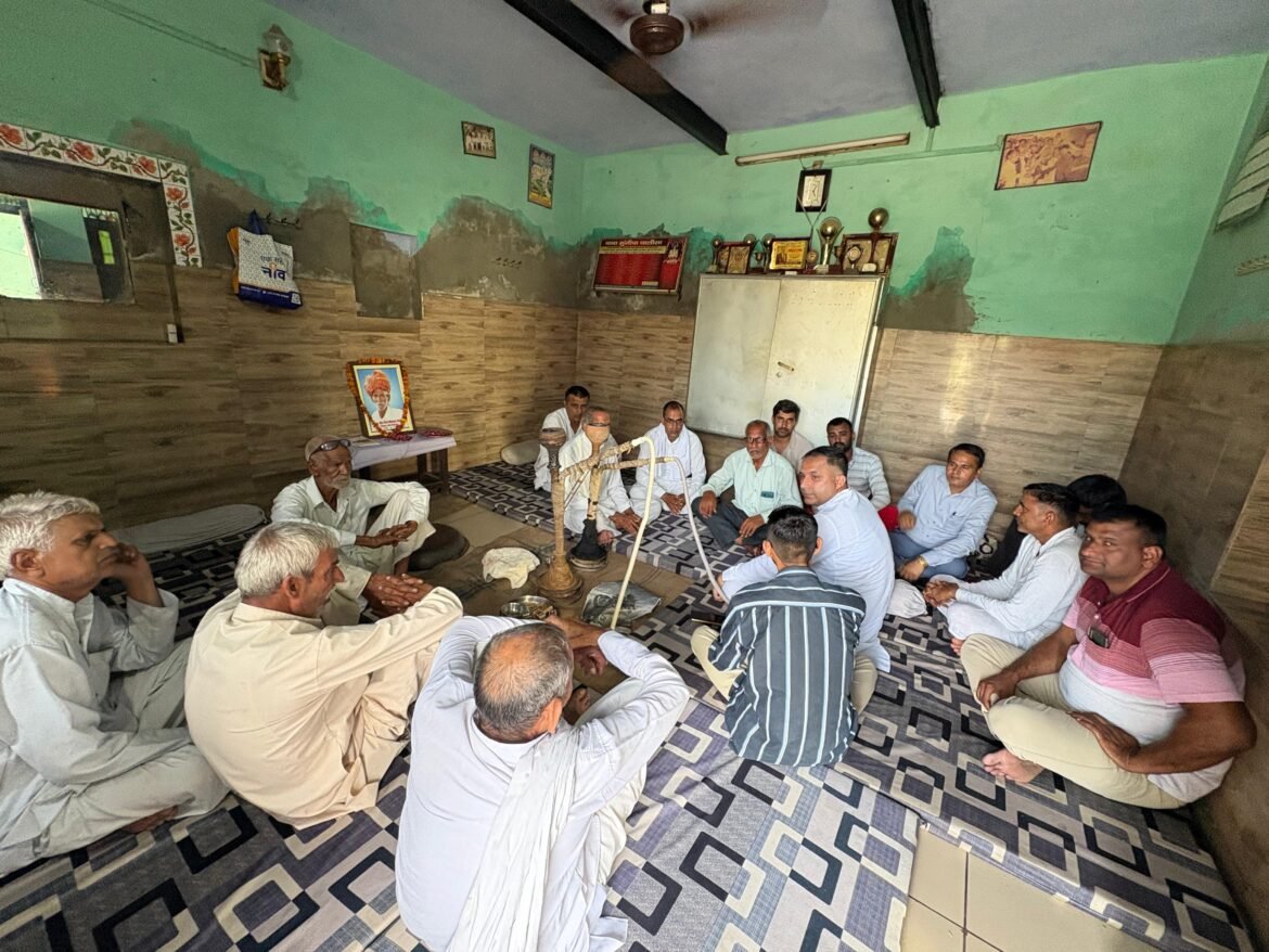 पालेराम चैरिटेबल ट्रस्ट की पहल, 14 तीर्थयात्री हरिद्वार के लिए किया रवाना