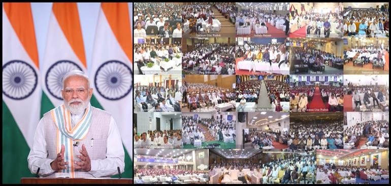 प्रधानमंत्री श्री नरेन्द्र मोदी ने रोजगार मेले में सरकार में नव नियुक्त युवाओं को 51,000 से अधिक नियुक्ति पत्र वितरित किए