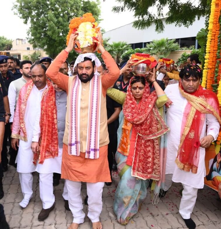 हरियाणा में संत शिरोमणि गुरु रविदास जी की पवित्र कलश यात्रा को मुख्यमंत्री नायब सिंह सैनी ने 27 संगठनात्मक जिलों के लिए किया रवाना