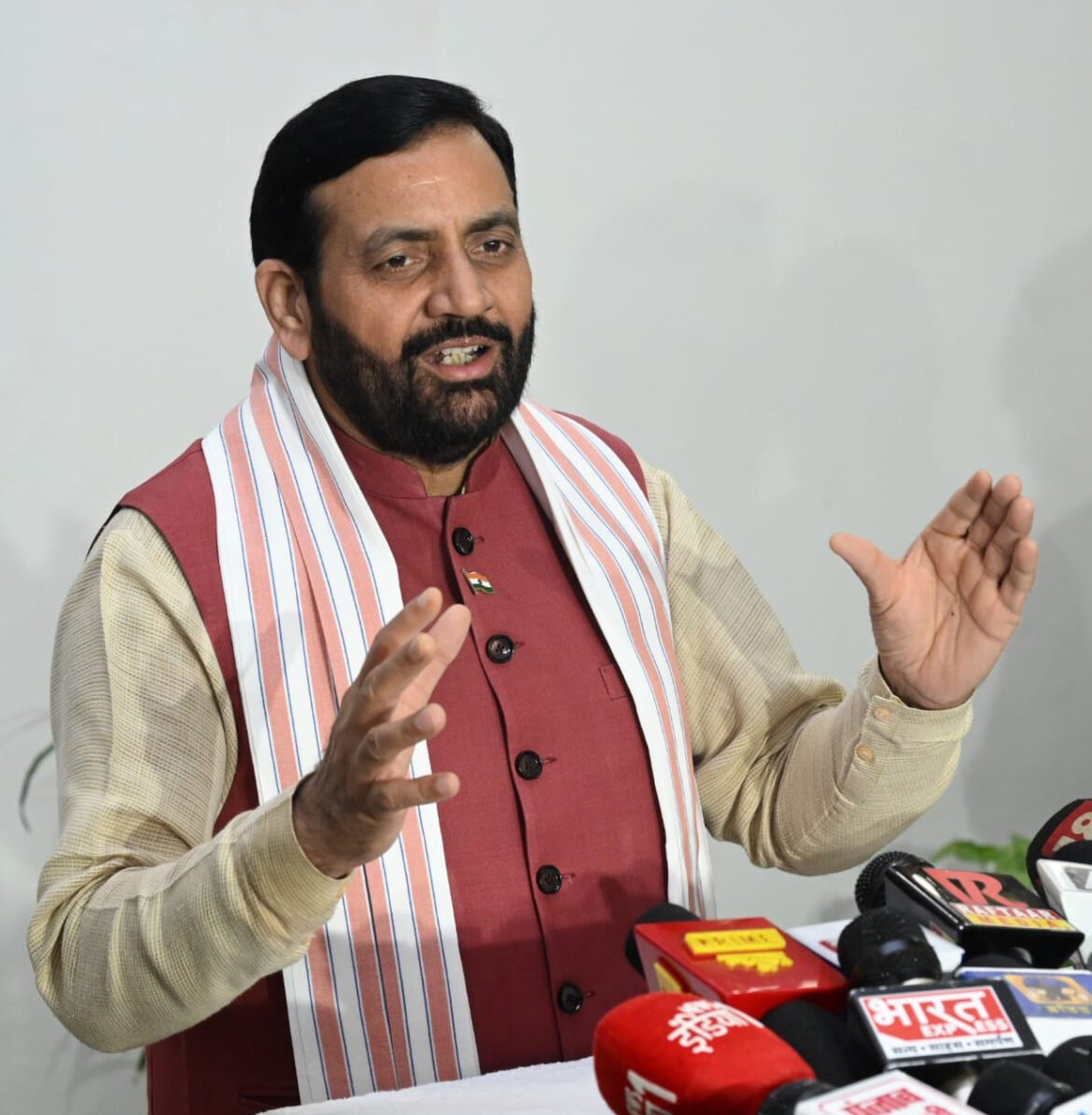 हरियाणा के राज्यपाल ने अंतर्राष्ट्रीय गीता महोत्सव की व्यवस्थाओं को और बेहतर बनाने का किया आह्वान
